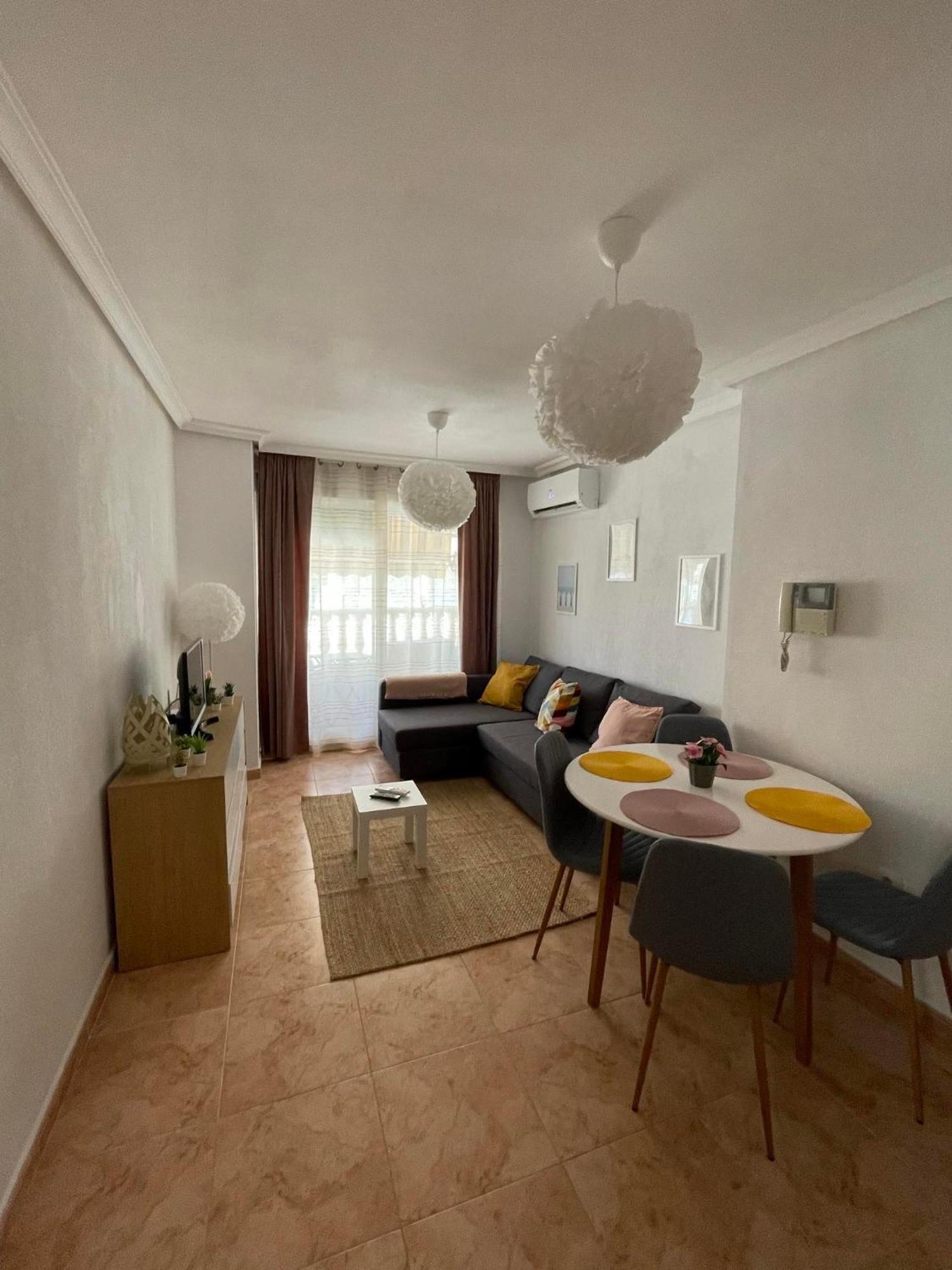 Charming Apartment 500M To Cura Beach Torrevieja Bagian luar foto